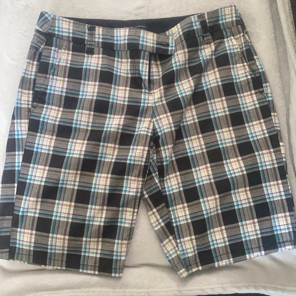 New York and Co Plaid Bermuda Shorts Final ⬇️/ unless bundled